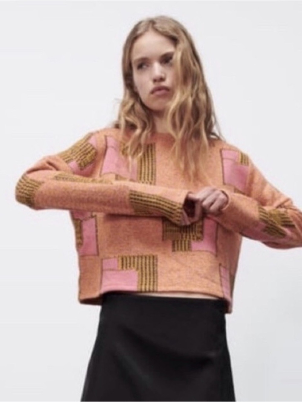 Zara Jacquard Geometric Cropped Sweater, size M
